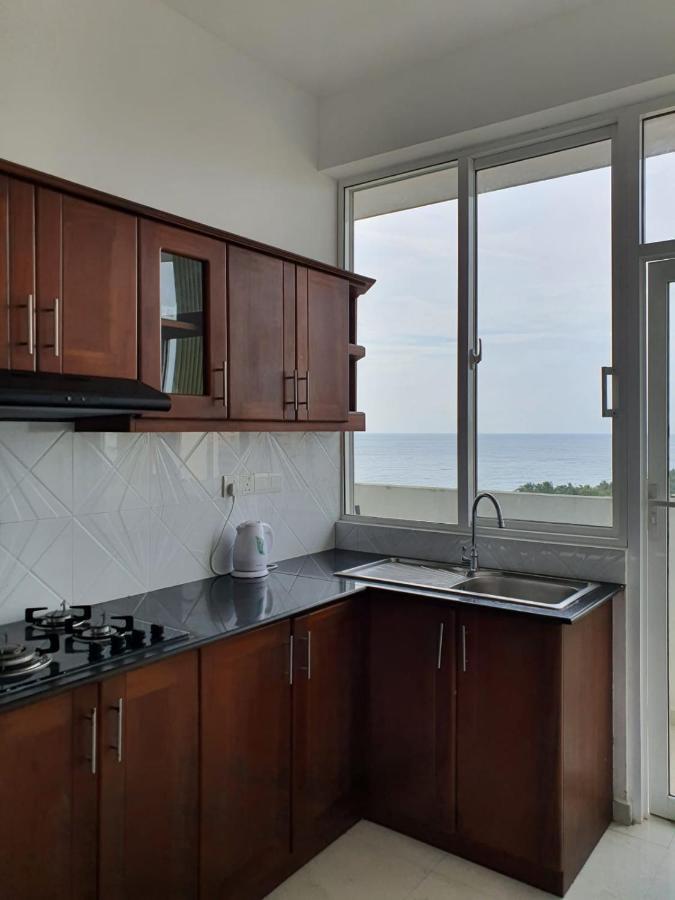 New 2 Bedroom Apartment, 100M Away From The Beach Dehiwala-Mount Lavinia Exterior foto