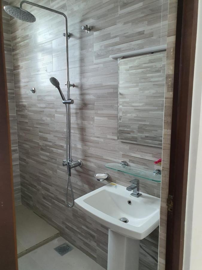 New 2 Bedroom Apartment, 100M Away From The Beach Dehiwala-Mount Lavinia Exterior foto