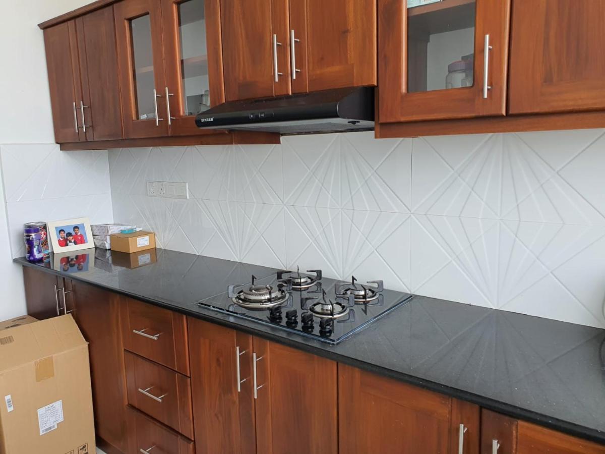New 2 Bedroom Apartment, 100M Away From The Beach Dehiwala-Mount Lavinia Exterior foto