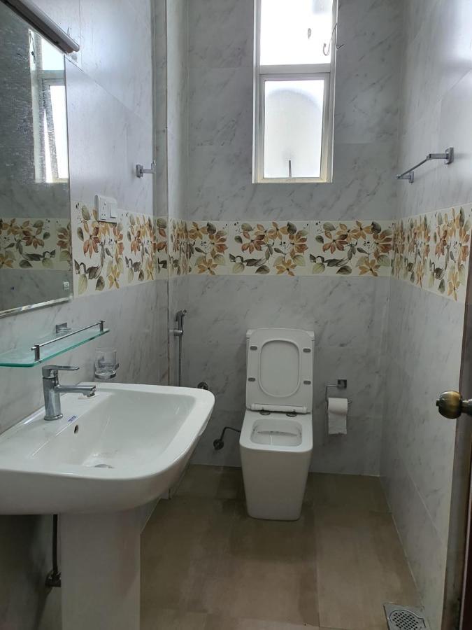 New 2 Bedroom Apartment, 100M Away From The Beach Dehiwala-Mount Lavinia Exterior foto